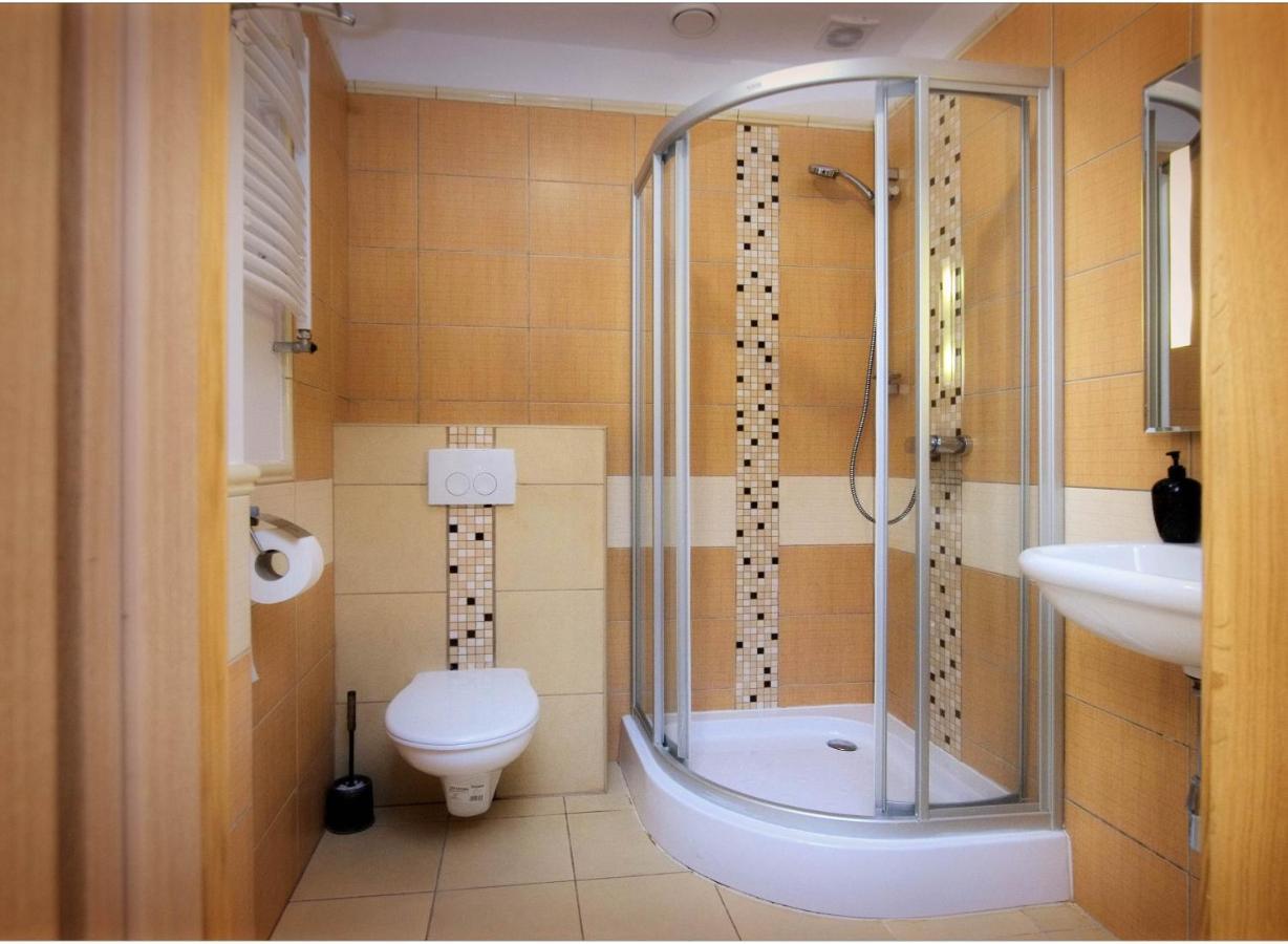 Magnat W Borczu Appartement Buitenkant foto